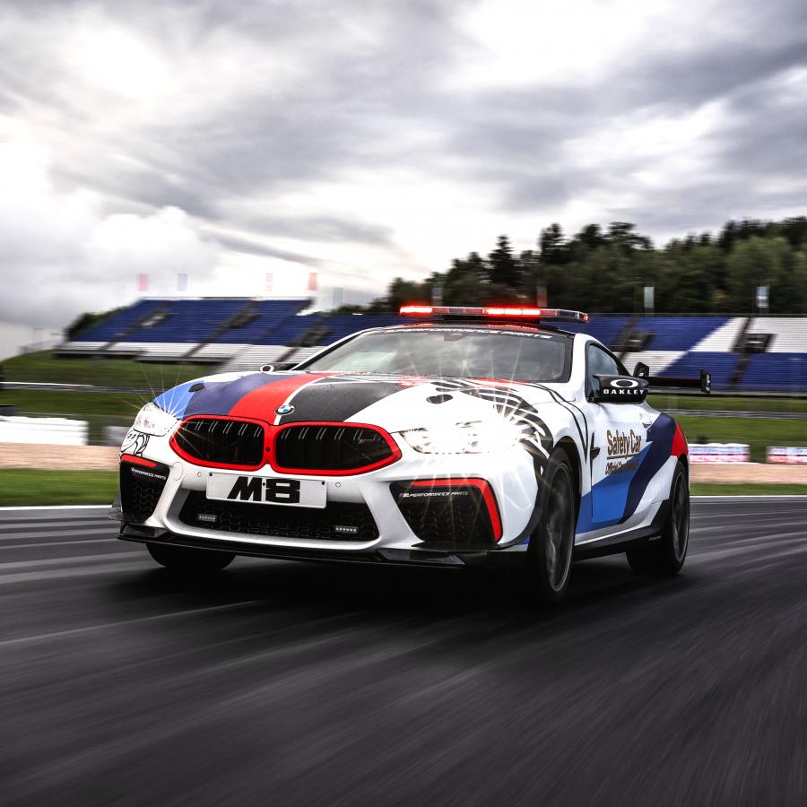  BMW M8 Competition Coupe MotoGP Safety Car (F92) 2019 года  (фото 30 из 38)